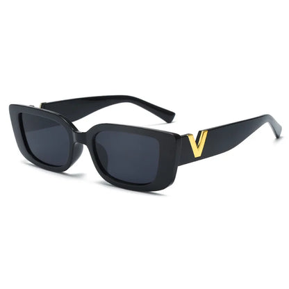 Victoria model – sunglasses with a luxurious and extremely feminine jewelry design.